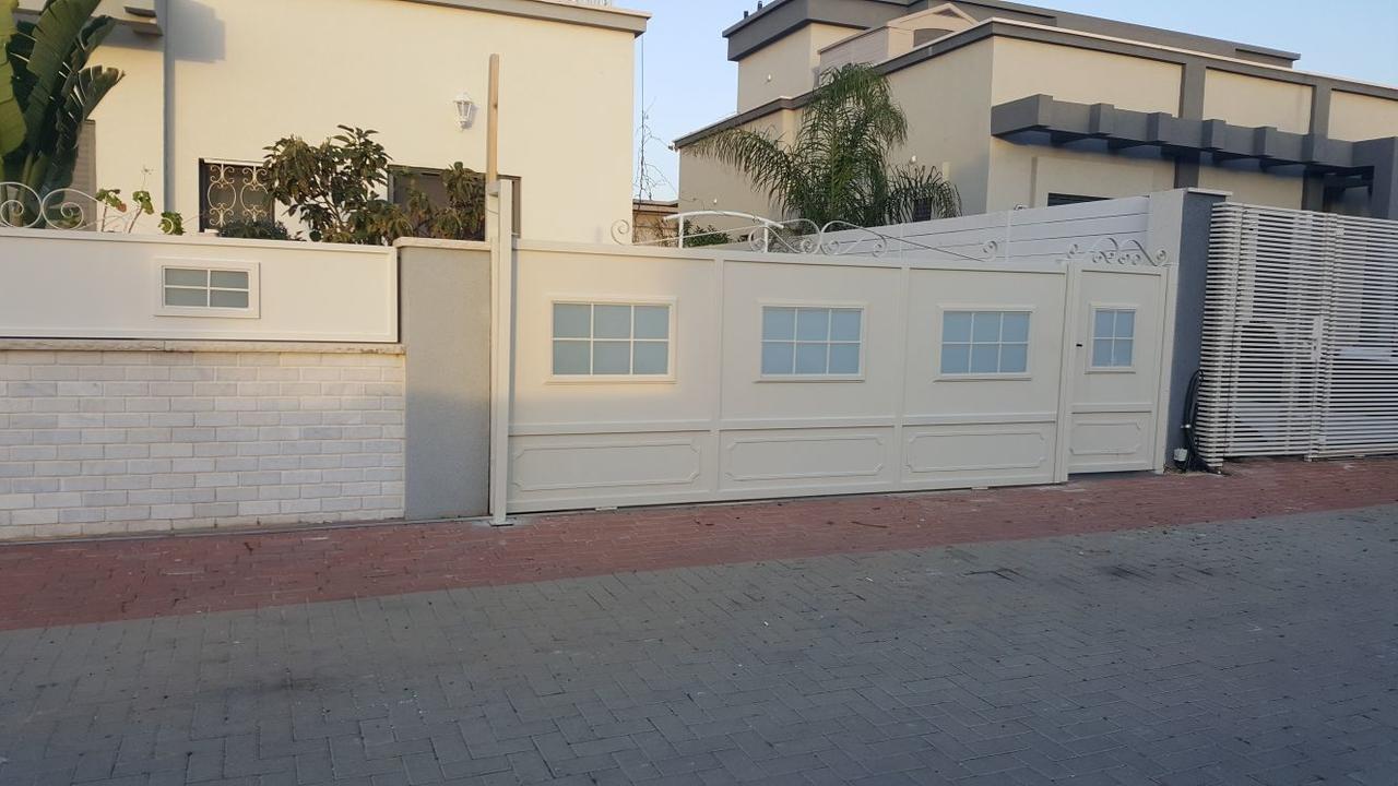 Regina'S Place Or Akiva 外观 照片