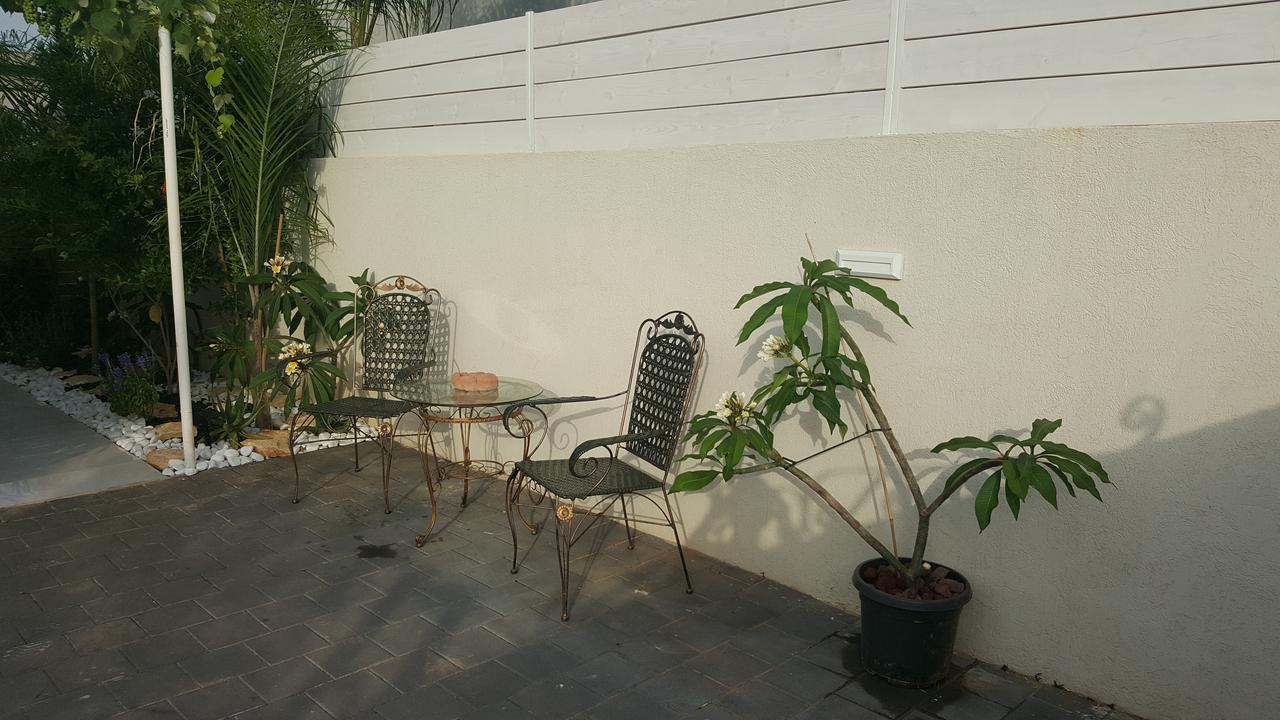 Regina'S Place Or Akiva 外观 照片